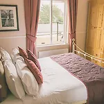 No. 21 Bed & Breakfast 4*
